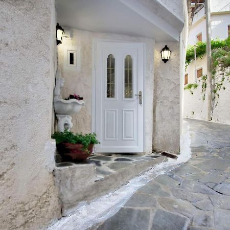 Ferienwohnung Παραδοσιακό Σπίτι Στο Χωριο Agioi Deka  Exterior foto