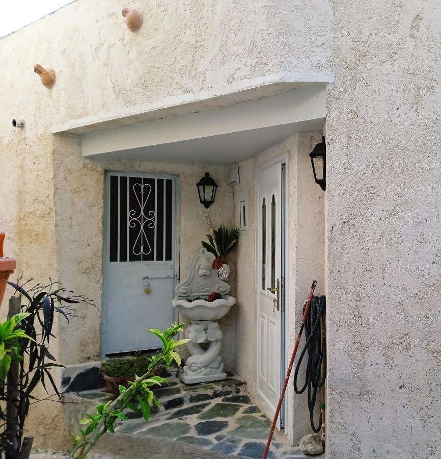 Ferienwohnung Παραδοσιακό Σπίτι Στο Χωριο Agioi Deka  Exterior foto