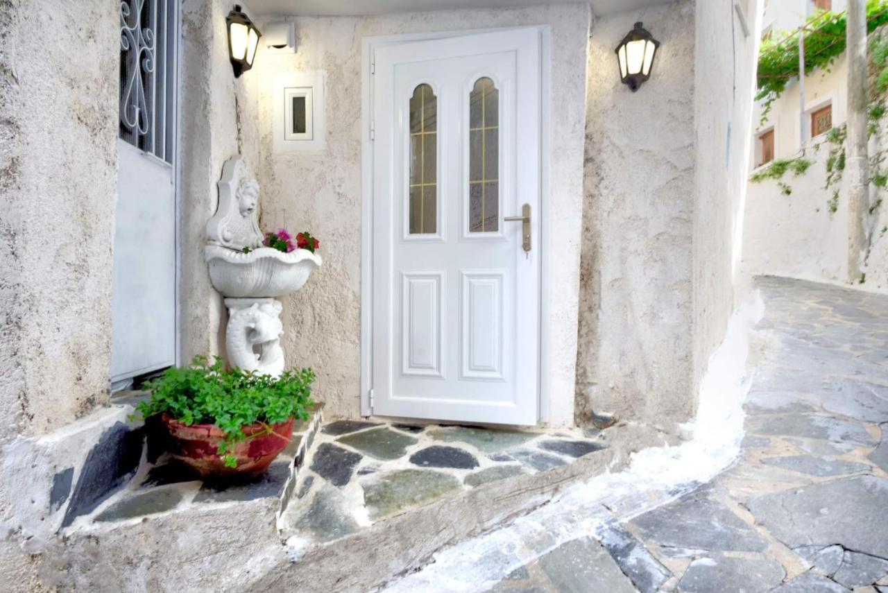 Ferienwohnung Παραδοσιακό Σπίτι Στο Χωριο Agioi Deka  Exterior foto