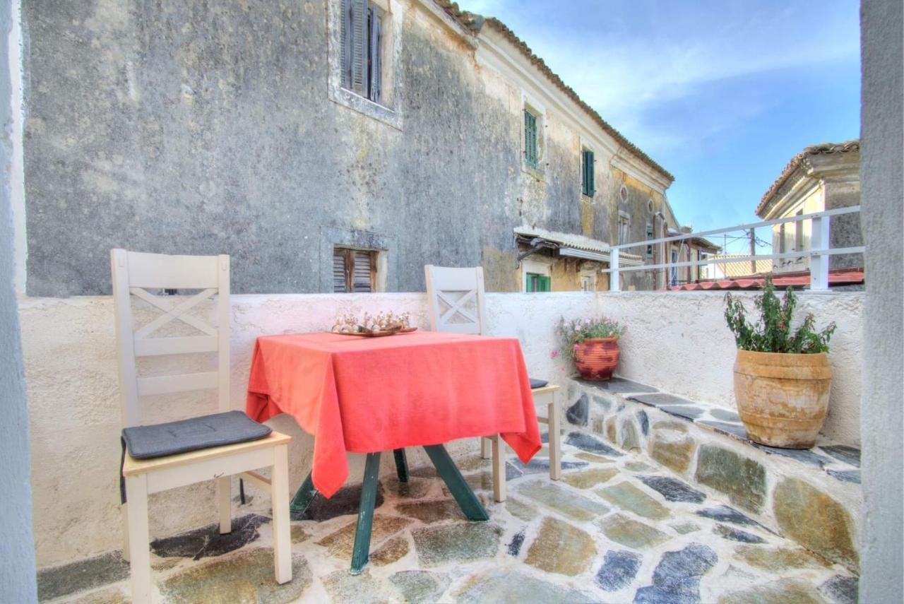 Ferienwohnung Παραδοσιακό Σπίτι Στο Χωριο Agioi Deka  Exterior foto